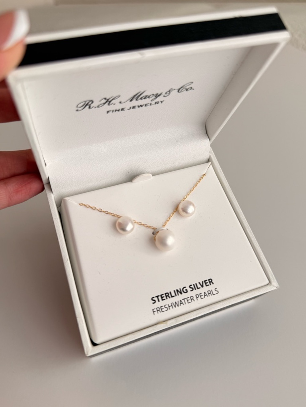 $100 R.H. Macy & Co Sterling Silver‎ Freshwater Pearl Necklace & Earrings Set